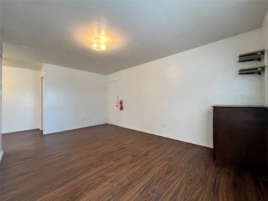 2526 W Prairie St unit 107, Denton, TX 76201 - photo 3