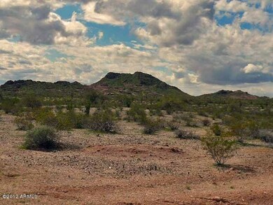 Mountain Views in Every Direction!