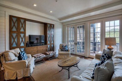 Open living w/ huge balcony