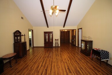 42 Clairmont Cir, Laurel, MS 39440 - photo 2