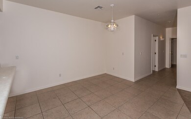 03 Kitchen Dining Rm-4120.jpg