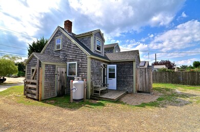 68 Lagoon Pond Rd, Vineyard Haven, MA 02568 - photo 3