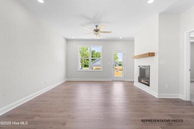 89 W Coulter Ct, Selma, NC 27576 - photo 4