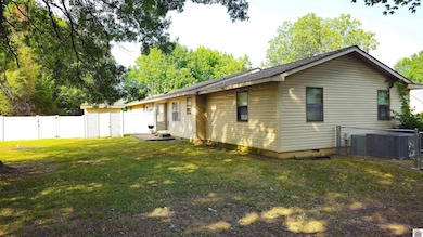 105 Milton Dr unit A & B, Paducah, KY 42003 - photo 2