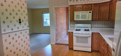 628B Begonia St SE, de Motte, IN 46310 - photo 4