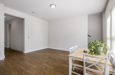 13501 Metric Blvd unit 16, Austin, TX 78727 - photo 4