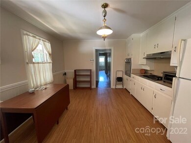 319 Magnolia St, Statesville, NC 28677 - photo 6