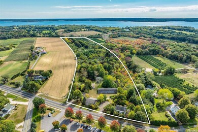 1117 Main Rd, Riverhead, NY 11901 - photo 3