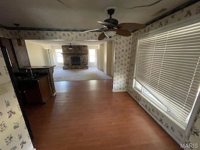 1108 N 39th St, Belleville, IL 62226 - photo 5