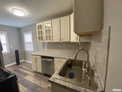 2504 Pacific St, Davenport, IA 52804 - photo 2