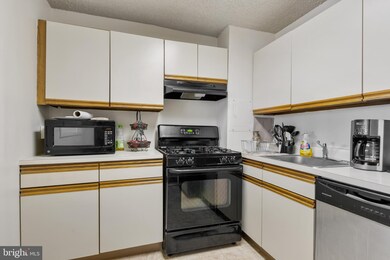 Radnor House unit 614, Bryn Mawr, PA 19010 - photo 7