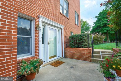 201C Locust St SE, Vienna, VA 22180 - photo 4