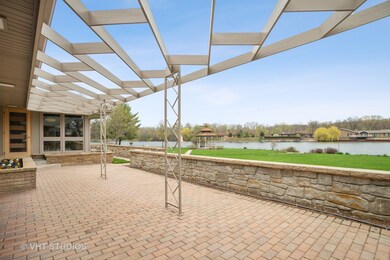 1381 Shagbark Dr, Des Plaines, IL 60018 - photo 4