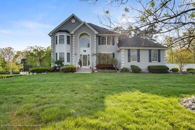 02Front_Exterior