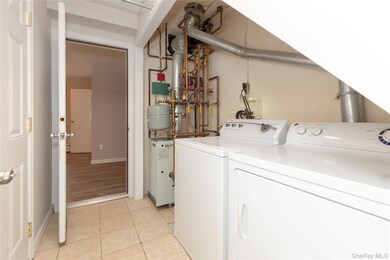 223 Ditmars St, Bronx, NY 10464 - photo 6