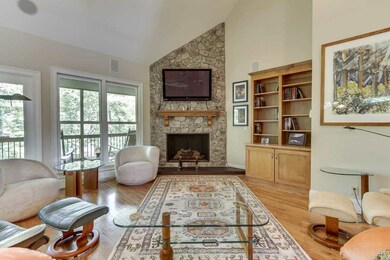 419 Hunters Cir, Greenville, SC 29617 - photo 2