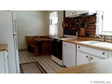 Kitchen Eat in kitchen, new dishwasher in 2013