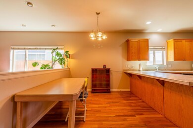 1303 NW 18th St, Redmond, OR 97756 - photo 6