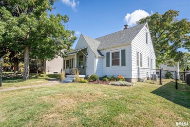2409 Wilkes Ave, Davenport, IA 52804 - photo 2
