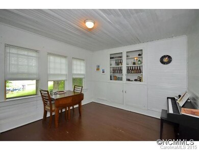 34 Little Bo Ln, Leicester, NC 28748 - photo 5