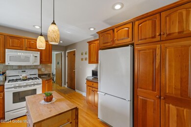 24-web-or-mls-34-tieman-rd