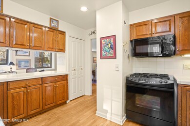 11 Lafayette Ct unit 1C, Greenwich, CT 06830 - photo 7