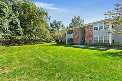 24 Snowberry Ct unit D1, Red Bank, NJ 07701 - photo 4