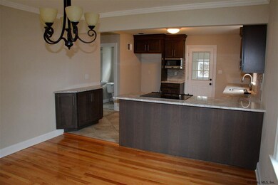 9 Miles Standish Rd, Schenectady, NY 12306 - photo 3