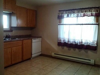 Kitchen. eat-in kitchen