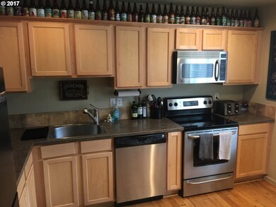 1941 NW Monterey Pines Dr unit 2, Bend, OR 97701 - photo 5