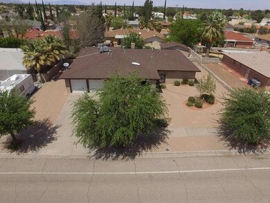 10615 Vista Lomas Dr, El Paso, TX 79935 - photo 3