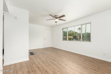 1346 E Mountain View Rd unit 204, Phoenix, AZ 85020 - photo 7