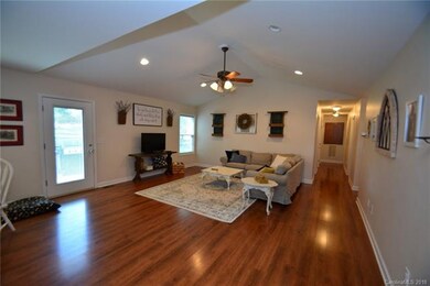 111 Cactus Ln unit 19, Statesville, NC 28625 - photo 4
