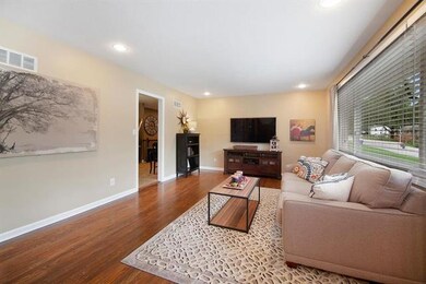 10201 W 56th Terrace, Shawnee, KS 66203 - photo 4