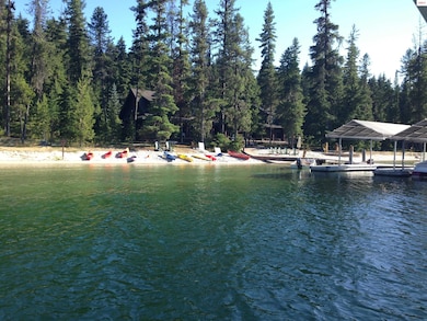 200 FT of private level shoreline