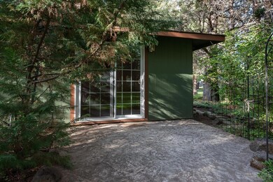 61484 Maid Marian Ct, Bend, OR 97702 - photo 6