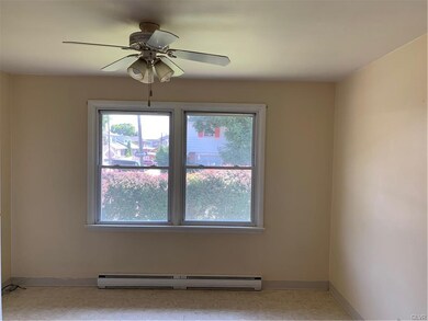 1913 W Whitehall St unit 1, Allentown, PA 18104 - photo 4