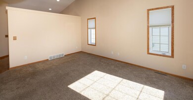 816 Lakeridge Place, West Fargo, ND 58078 - photo 6