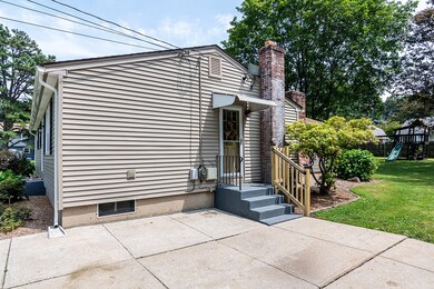 45 Woodrow Ave, Cranston, RI 02920 - photo 4