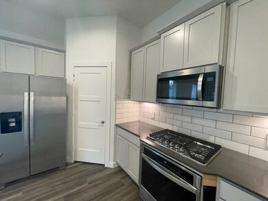 14028 Valley Creek Ct, Conroe, TX 77384 - photo 4