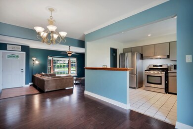 Dining/Kitchen