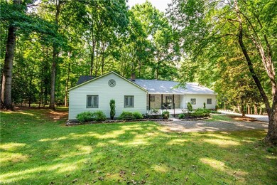 136 River Run Rd, Statesville, NC 28625 - photo 2