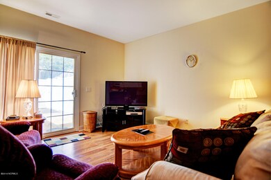 1544 Honeybee Ln Unit 2-large-006-2-DSC