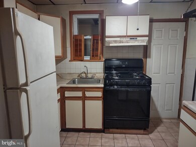 2036 Fernon St, Philadelphia, PA 19145 - photo 6