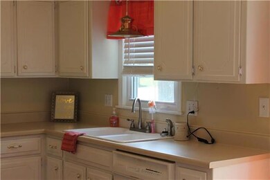 524 S Adams St, Raymore, MO 64083 - photo 4