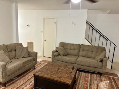 431 Sunset Dr unit 7, Dickinson, TX 77539 - photo 6