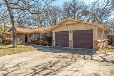225 Ridgecrest Dr, Hurst, TX 76053 - photo 3