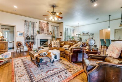 149 Overton Ridge Cir, Weatherford, TX 76088 - photo 3