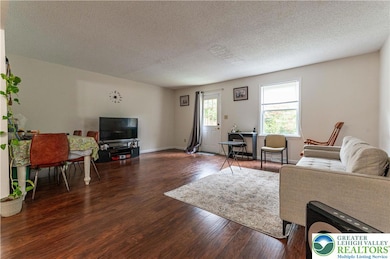 8315 Countryside Ln, Fogelsville, PA 18051 - photo 7