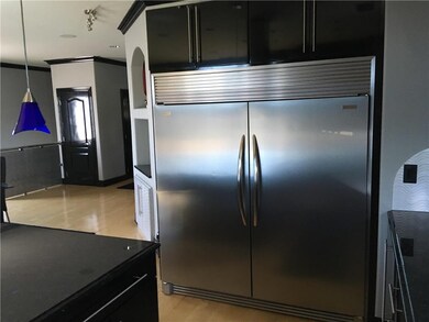 11214 Johnson Dr, Shawnee, KS 66203 - photo 4